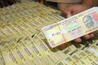 Ghaziabad पुलिस ने खोड़ा इलाके में बड़ी मात्रा में पुरानी करेंसी पकड़ी