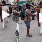 Haryana के बाजार में दूल्हे की तरह सजे युवक का वीडियो वायरल