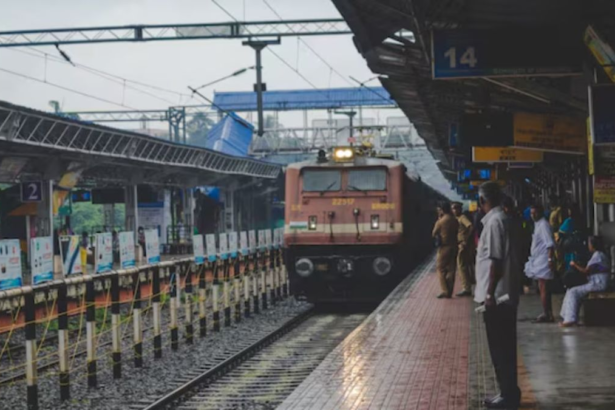 Prayagraj Kumbh: रेलवे की नई सुविधाओं से श्रद्धालुओं को मिलेगी राहत