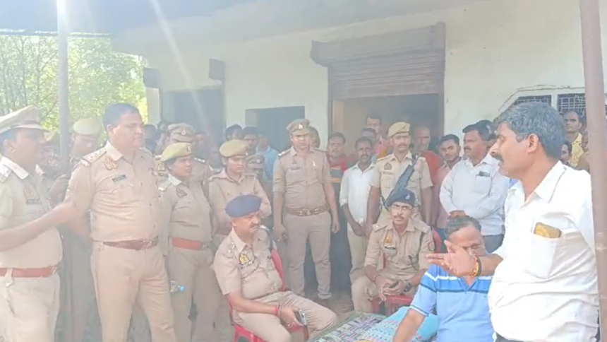 UP: 'अमेठी' परिवारों ने दबंगों के डर से किया अंतिम संस्कार से मना