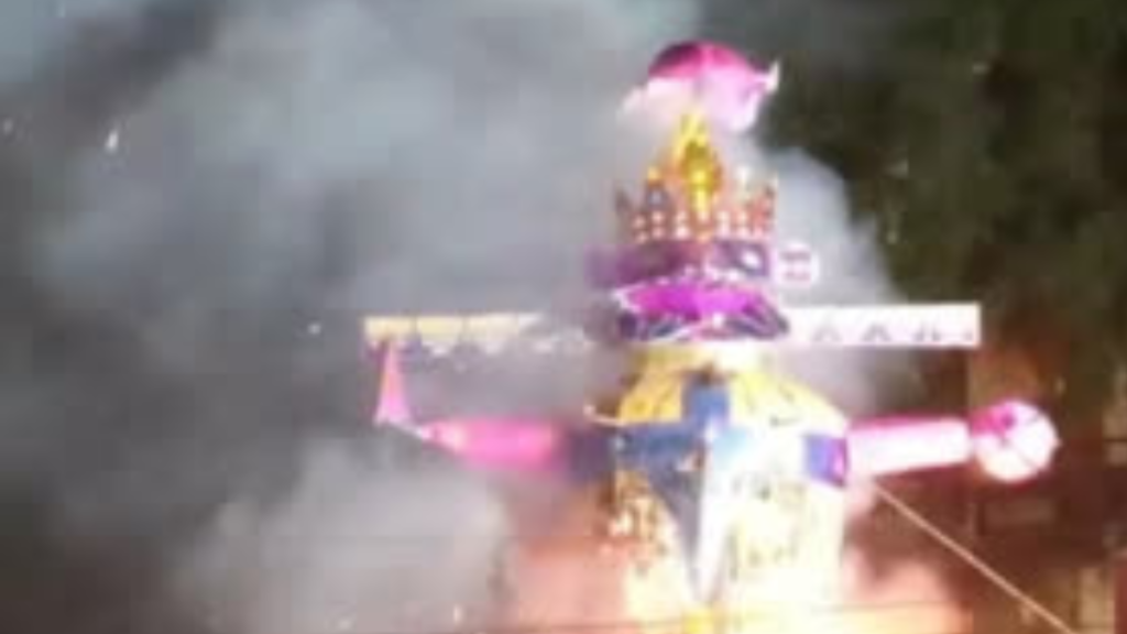 UP: 'कन्नौज' यहां दशहरा के दिन नहीं, बल्कि पूर्णिमा को होता है