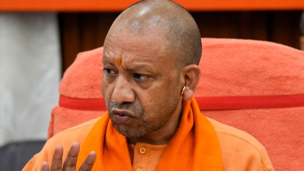 Uttar Pradesh: संपत्ति विवरण न देने पर यूपी में 39 हजार कर्मचारियों का वेतन रोका गया, योगी सरकार की कार्रवाई