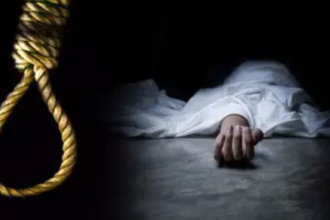 Pune: फ्लेट में फंदे से लटकती मिली पूर्व क्रिकेटर की मां की लाश, जांच में जुटी पुलिस