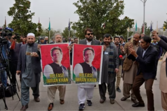 Pakistan में फिर से हुआ बड़ा बवाल, इमरान खान के समर्थकों ने घेरी संसद