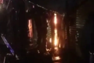 Mumbai: चेंबूर में एक घर में आग लगने से एक ही परिवार के 7 सदस्यों की हुई मौत, शॉर्ट सर्किट से आग लगने की है आशंका