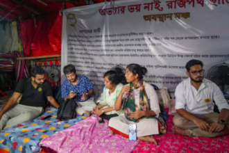 Kolkata: RG Kar अस्पताल में जूनियर डॉक्टरों का आमरण अनशन, पश्चिम बंगाल सरकार पर लगाया वादे निभाने में विफल रहने का आरोप