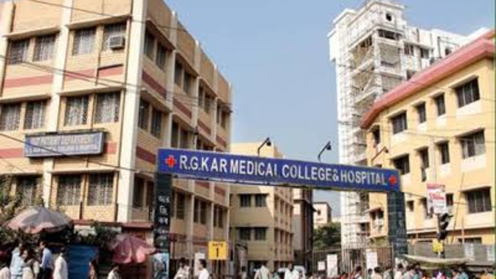 Kolkata: RG Kar मेडिकल कॉलेज में जूनियर डॉक्टरों पर ड्रग्स, शराब और रैगिंग का जुल्म", हुआ खुलासा