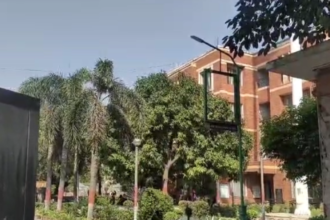 Delhi: विवेकानंद महिला कॉलेज में तीसरी मंजिल से गिरी 19 वर्षीय छात्रा, गंभीर हालत में जीटीबी अस्पताल में कराया गया भर्ती
