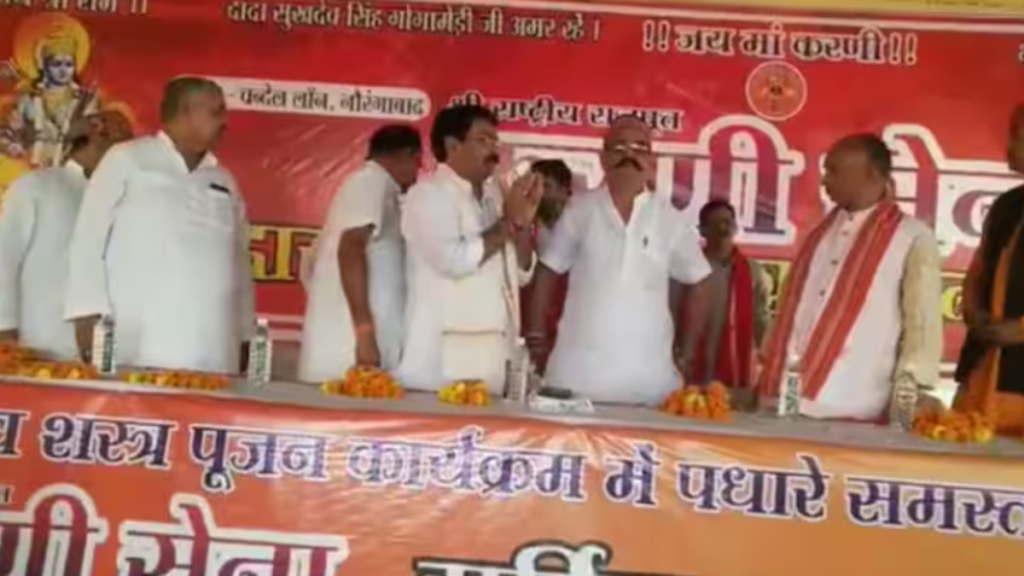 Lakhimpur Kheri: विधायक से मारपीट के आरोपी बीजेपी नेता का करणी सेना ने किया सम्मान