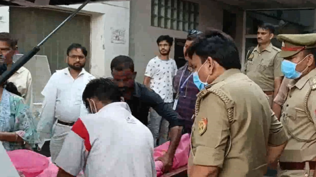 Kanpur: हाईवे पर भीषण हादसा, डम्फर की टक्कर से कार सवार 5 लोगों की मौत