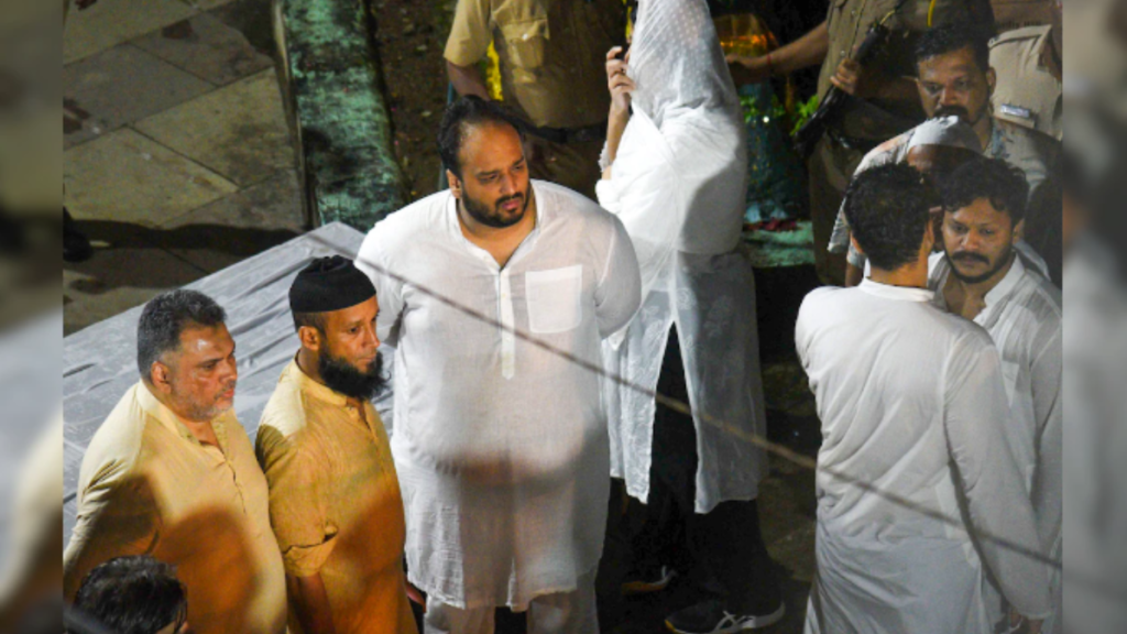 Mumbai: बाबा सिद्दीकी की हत्या में नया मोड़, जीशान सिद्दीकी को भी मारने की थी सुपारी- सूत्र