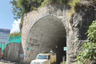 Uttarkashi: गंगोत्री राष्ट्रीय राजमार्ग पर तांबाखानी सुरंग की स्थिति बदहाल