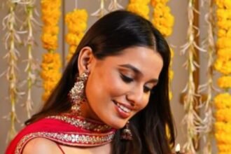 Diwali special outfits to wear on Diwali 2024