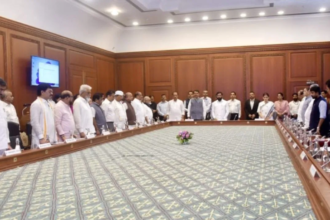 महाराष्ट्र कैबिनेट ने Ratan Tata को भारत रत्न देने का प्रस्ताव पारित किया।