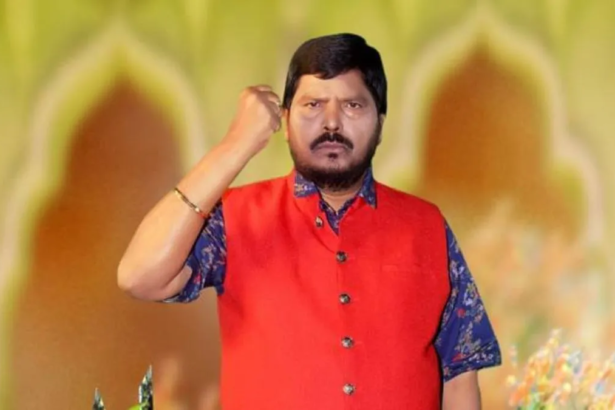 Maharashtra Election Result 2024: चुनावी परिणाम से पहले रामदास अठावले का बड़ा बयान, कहा- 'महायुति को बहुमत, शरद पवार का भी मिलेगा समर्थन'